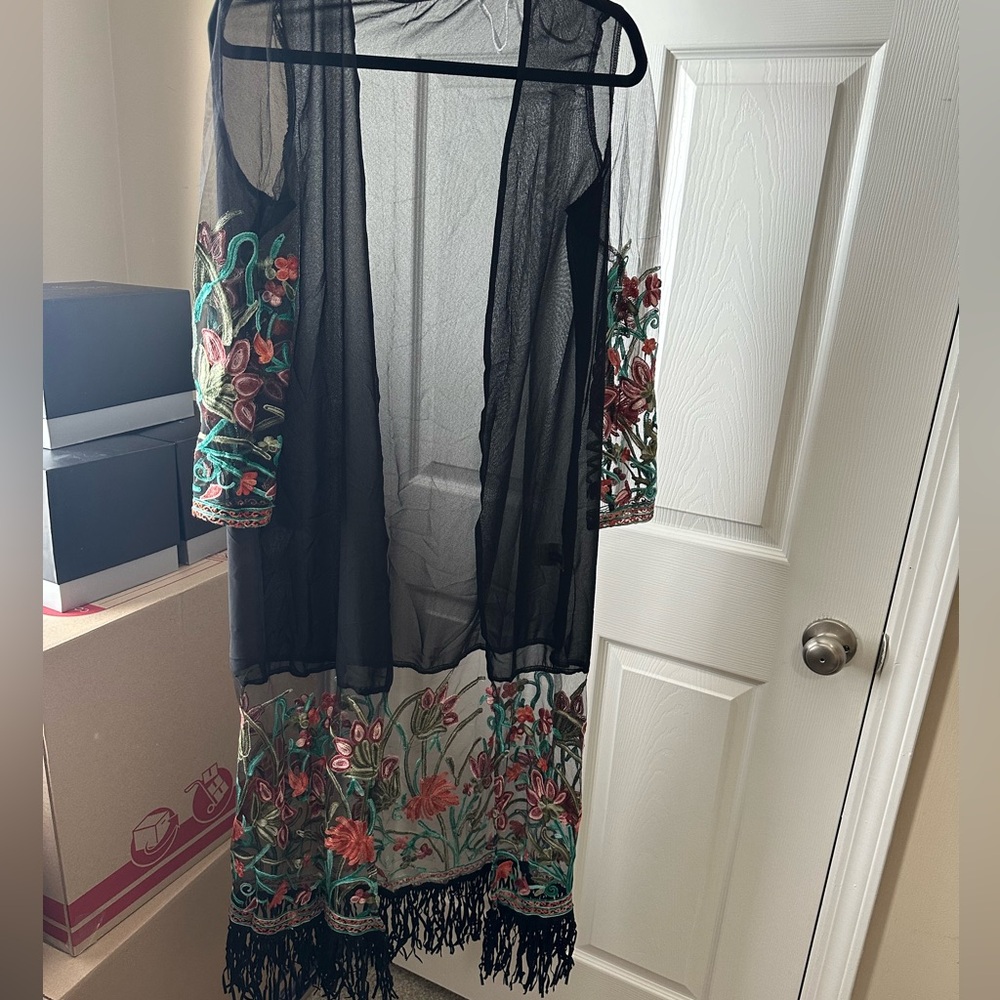 Embroidered kimono